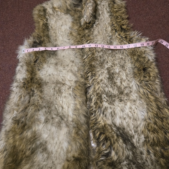 Donna Salyer's Fabulous Furs Faux Fur Ling Vest Size Medium Pockets Soft Lux - Picture 7 of 9